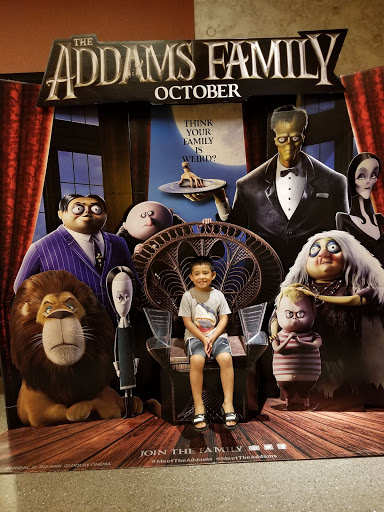 Shopping Mall «The Promenade at Howard Hughes Center», reviews and photos, 6081 Center Dr, Los Angeles, CA 90045, USA