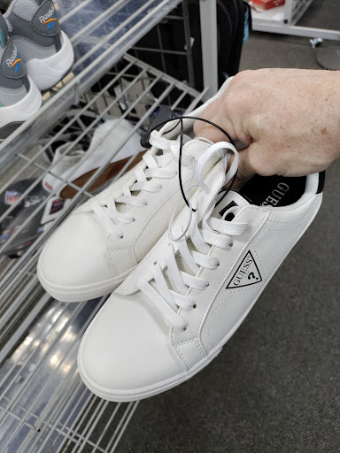 Clothing Store «Burlington Coat Factory», reviews and photos, 287 Washington St, Attleboro, MA 02703, USA