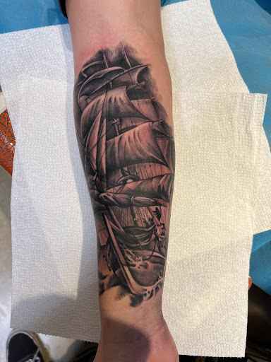 Explore oni tattoo ideas, creative tattoo ideas in Hesperia, available at Dinamik Tattoo