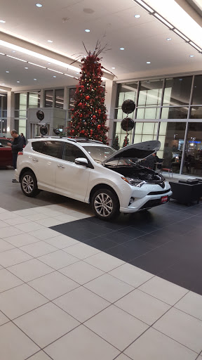 Toyota Dealer «Luther Brookdale Toyota», reviews and photos, 6700 Brooklyn Blvd, Brooklyn Center, MN 55429, USA