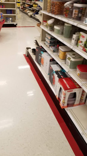 Department Store «Target», reviews and photos, 18855 N Market Pl Dr, Aurora, OH 44202, USA