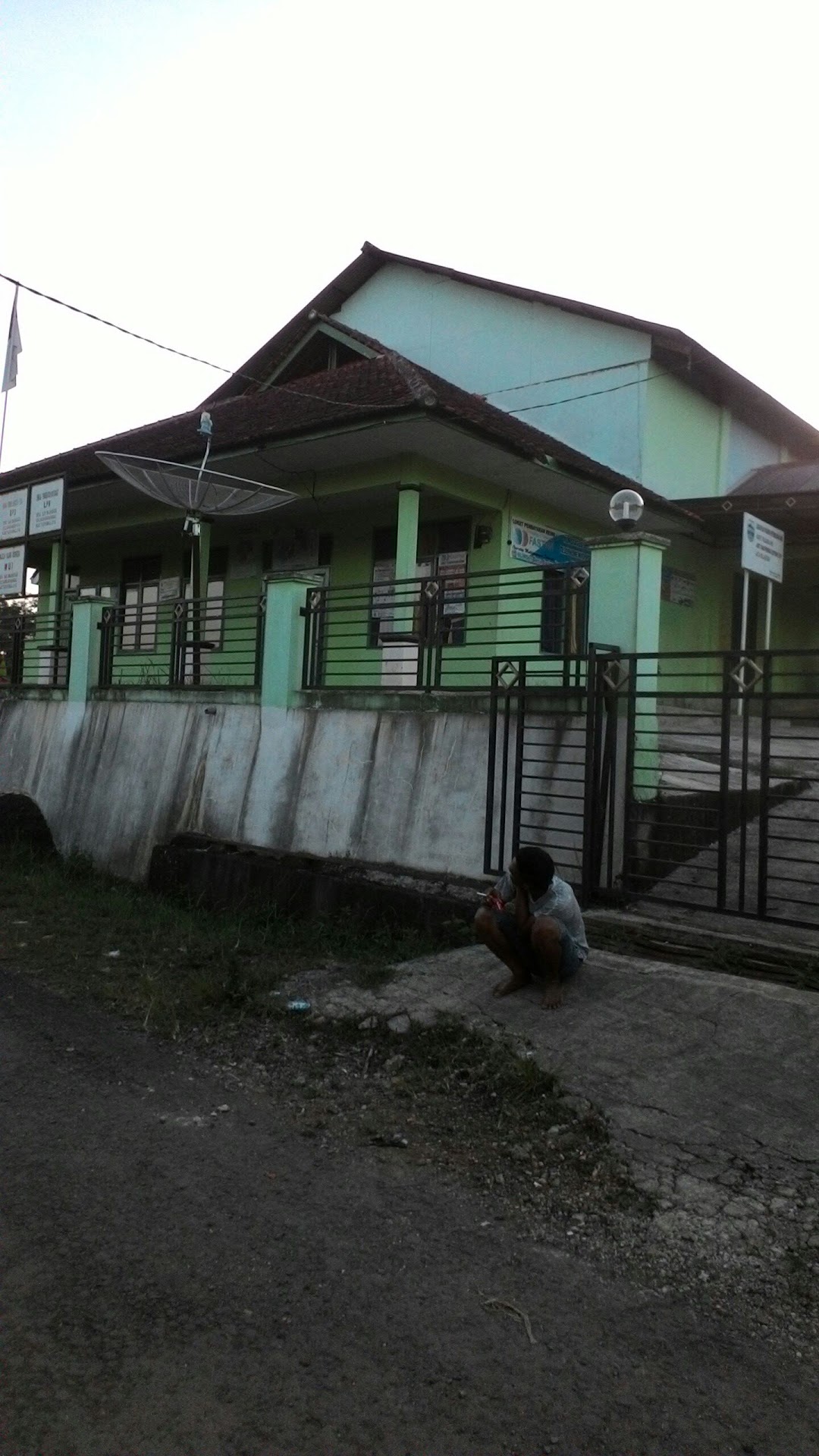 Kantor Desa Sarimanggu
