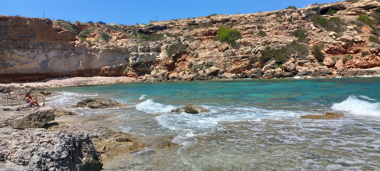 Foto av Cala en Baster med hög nivå av renlighet