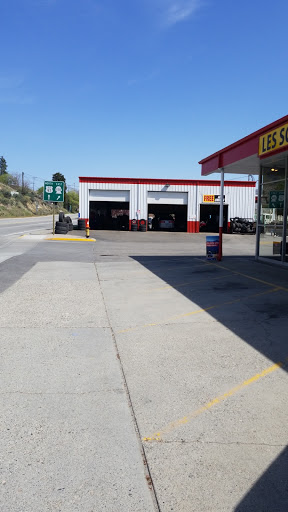 Tire Shop «Les Schwab Tire Center», reviews and photos, 1056 E Woodin Ave, Chelan, WA 98816, USA
