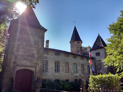 Château d'Estours à Crêches-sur-Saône
