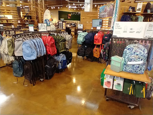 Clothing Store «L.L. Bean», reviews and photos, 75 Evergreen Way, South Windsor, CT 06074, USA