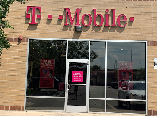 Cell Phone Store «T-Mobile», reviews and photos, 1921 Sheridan Blvd, Edgewater, CO 80214, USA