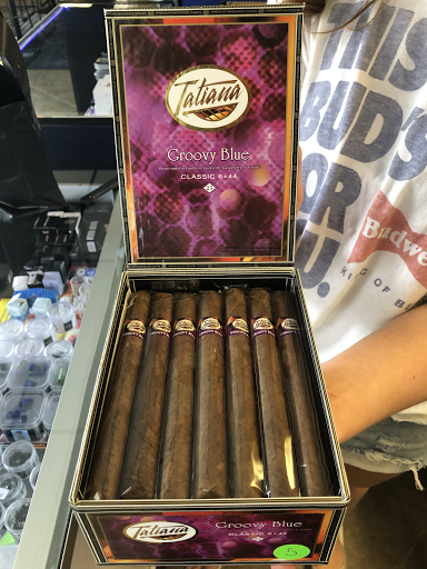 Vaporizer Store «UP IN SMOKE Vapes & Tobacco Shop», reviews and photos, 176 US-202 #114, Ringoes, NJ 08551, USA