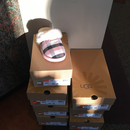 Shoe Store «Sven Factory Outlet Store», reviews and photos, 10000 Lake Blvd, Chisago City, MN 55013, USA