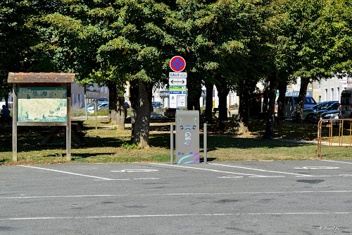 Borne de recharge de véhicules électriques MObiVE Charging Station Saint-Claud