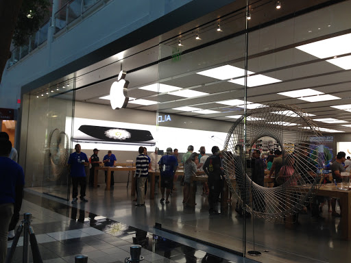 Computer Store «Apple Arden Fair», reviews and photos, 1689 Arden Way, Sacramento, CA 95815, USA