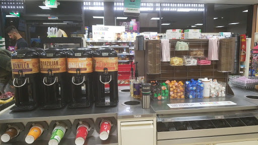 Convenience Store «7-Eleven», reviews and photos, 600 N Glenoaks Blvd, Burbank, CA 91502, USA