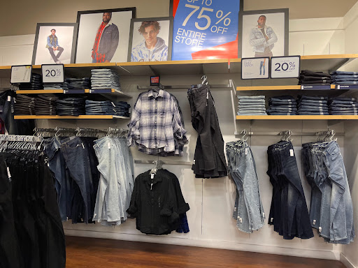 Clothing Store «Gap Outlet», reviews and photos, 1600 Saratoga Ave, San Jose, CA 95129, USA