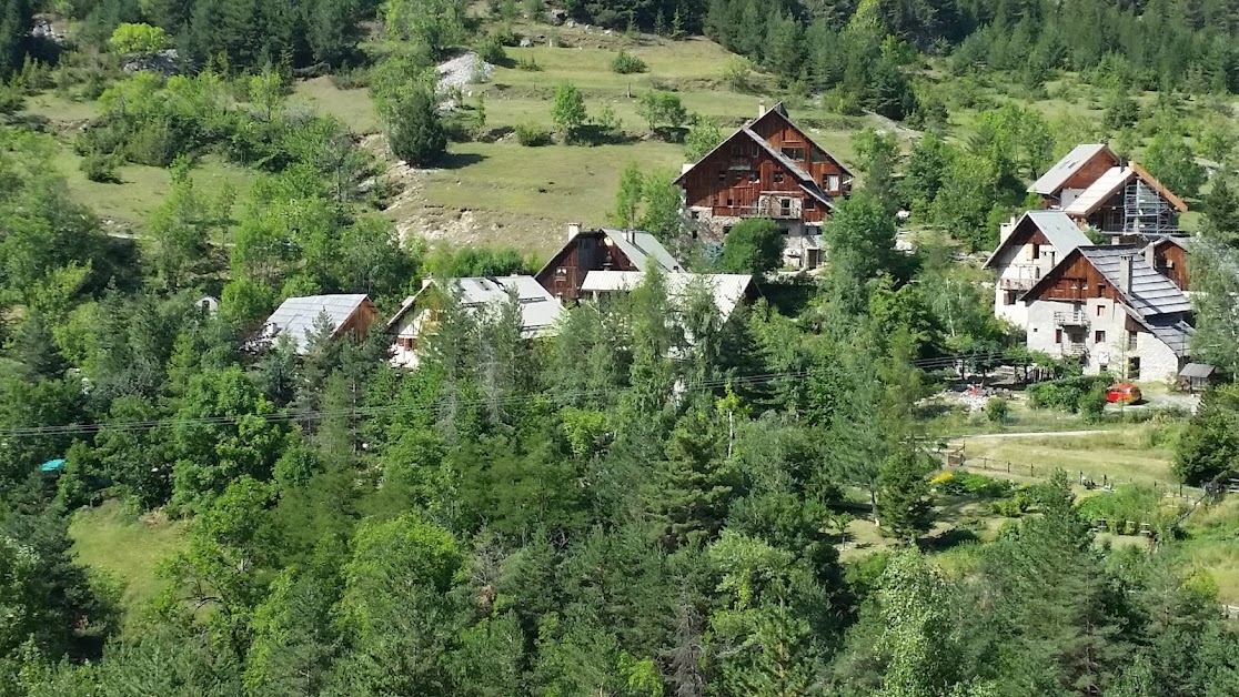 Camping Terre Rouge à Cervières (Hautes-Alpes 05)