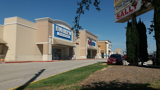 Shopping Mall «Shops At 3 Corners», reviews and photos, 8110 Kirby Dr, Houston, TX 77054, USA