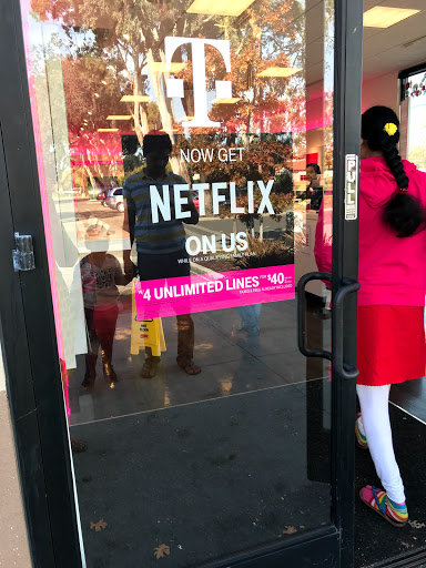 Cell Phone Store «T-Mobile», reviews and photos, 35020 Newark Blvd, Newark, CA 94560, USA