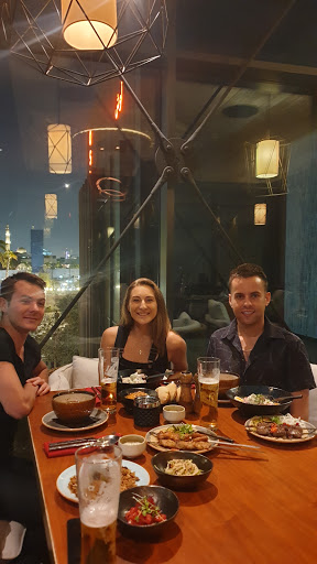Places to dine with friends Dubai