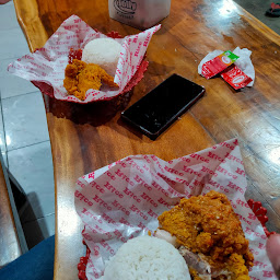 Dua Cahaya Fried Chicken