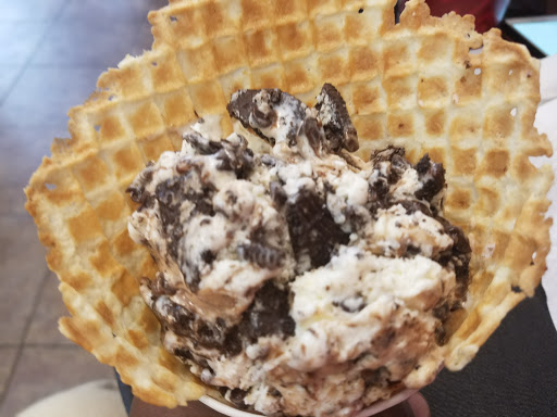 Ice Cream Shop «Cold Stone Creamery», reviews and photos, 1631 Alton Rd, Miami Beach, FL 33139, USA