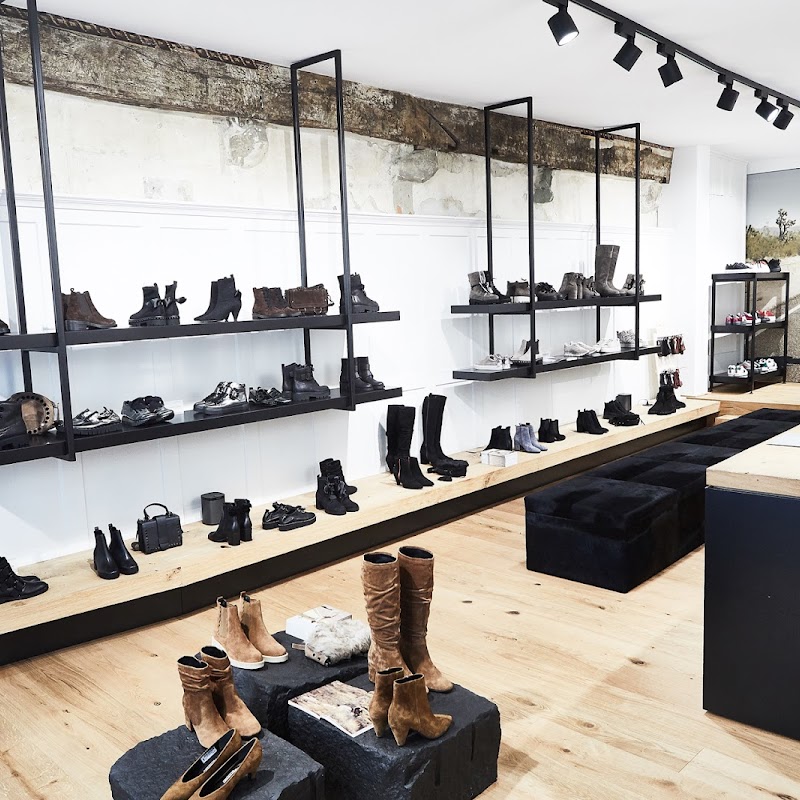 Kennel & Schmenger Concept Store Konstanz