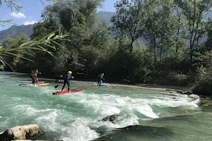 Wild South SUP // Wildwasser SUP & Packraft Schule mit Verleih image