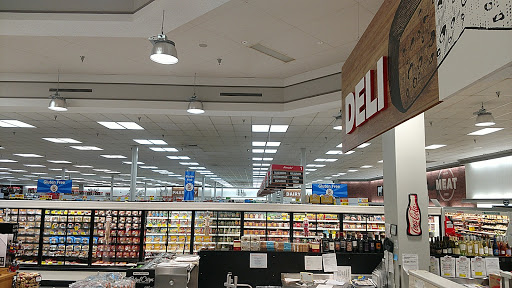 Grocery Store «Schnucks», reviews and photos, 109 N Mattis Ave, Champaign, IL 61821, USA