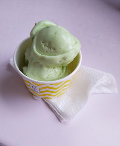 Ξυπόλητος Ζαχαροπλαστείο