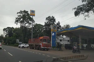 Bharat Petroleum & CNG - Nadapurayil Fuels image