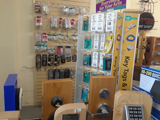 Locksmith «A-1 Locksmith - Downtown Dallas, Design District», reviews and photos, 1622 Market Center Blvd, Dallas, TX 75207, USA