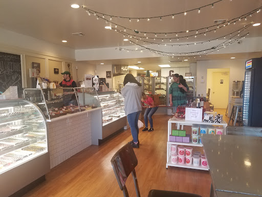 Chocolate Shop «Apple Tree Chocolate», reviews and photos, 754 Asp Ave, Norman, OK 73069, USA