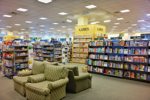 Book Store «Barnes & Noble», reviews and photos, 800 Settlers Ridge Center Dr, Pittsburgh, PA 15205, USA