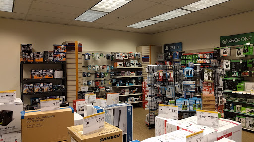 Electronics Store «Micro Center», reviews and photos, 550 Lancaster Ave, St Davids, PA 19087, USA