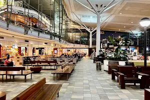 Qantas International Lounge Brisbane image