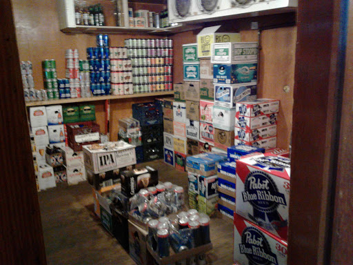 Liquor Store «Bung Hole Liquor Store», reviews and photos, 204 Derby St, Salem, MA 01970, USA