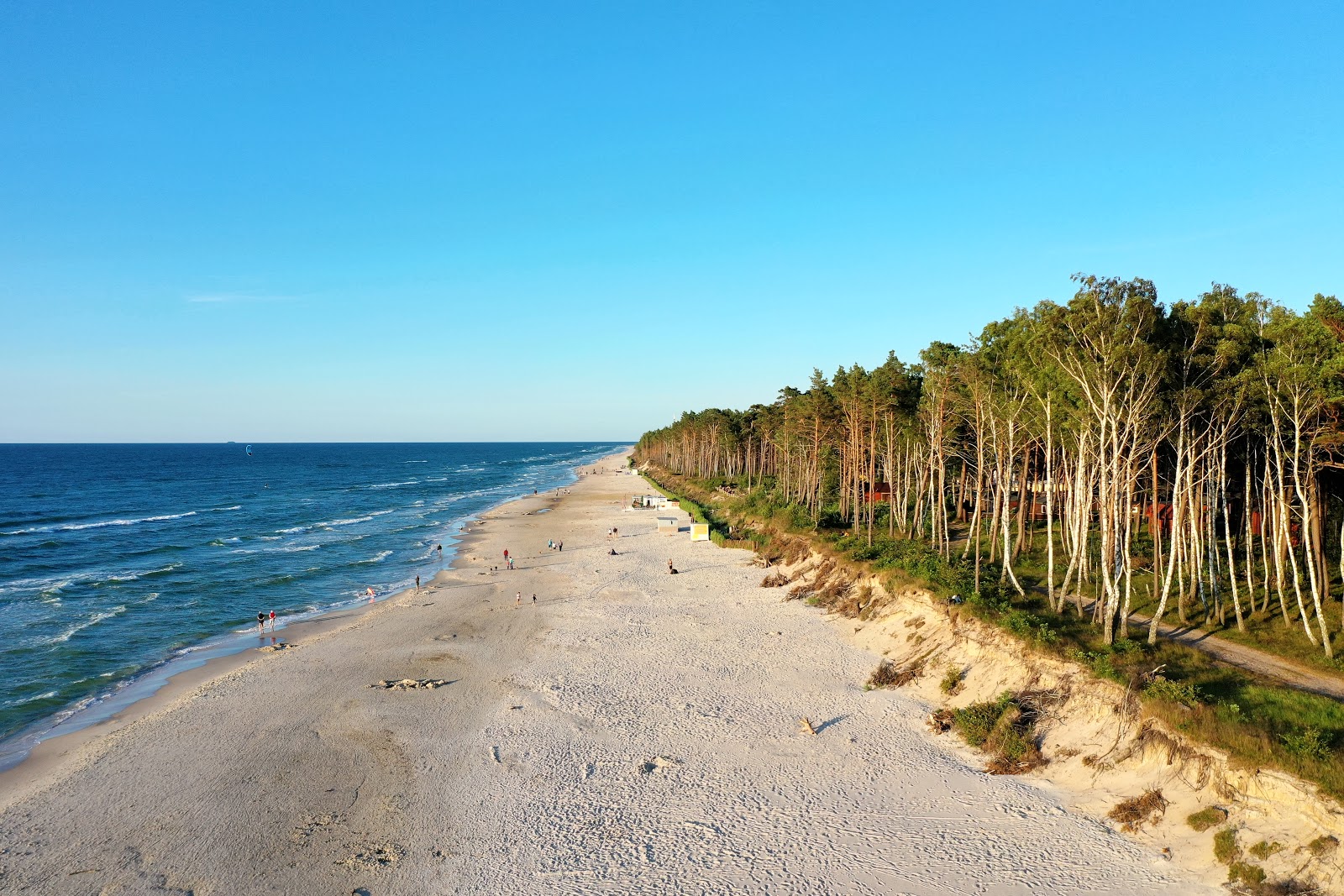 Foto af Lubiatowo Beach med høj niveau af renlighed