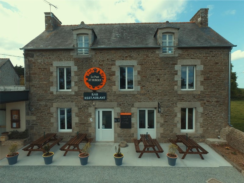 restaurant Le Pont St Hubert à Plouër-sur-Rance