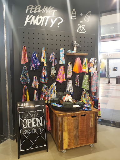 Cosmetics Store «Lush Cosmetics», reviews and photos, 104 Walden Galleria, Buffalo, NY 14225, USA