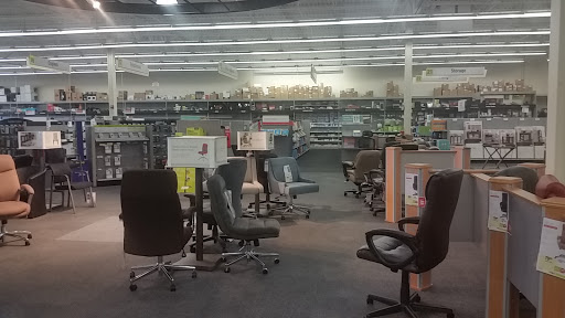 Office Supply Store «Staples», reviews and photos, 1306 E Belt Line Rd, Richardson, TX 75081, USA