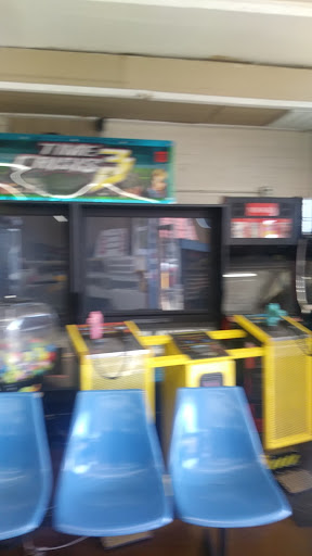 Liquor Store «Mesa Liquor», reviews and photos, 1930 E Broadway Rd, Mesa, AZ 85204, USA