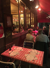 Atmosphère du Restaurant français Les Marches à Paris - n°18