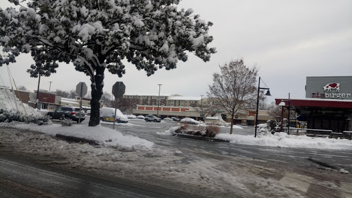 Shopping Mall «Barracks Rd Shopping Center», reviews and photos, 1117 Emmet St N, Charlottesville, VA 22903, USA