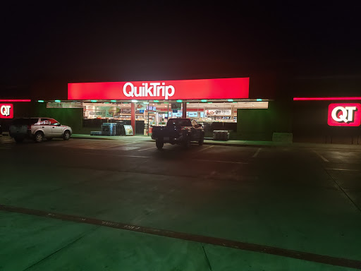 Gas Station «QuikTrip», reviews and photos, 801 Ira E Woods Ave, Grapevine, TX 76051, USA