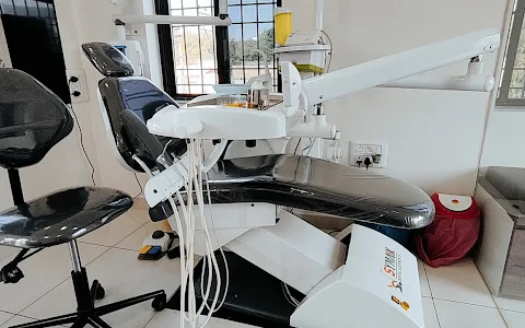 ORACARE Dental & Implant Centre image