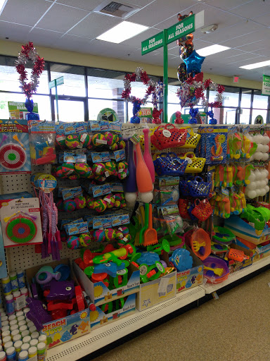 Dollar Store «Dollar Tree», reviews and photos, 4005 Manzanita Ave #32, Carmichael, CA 95608, USA
