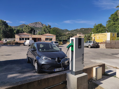 Station de recharge pour véhicules électriques à Calvi