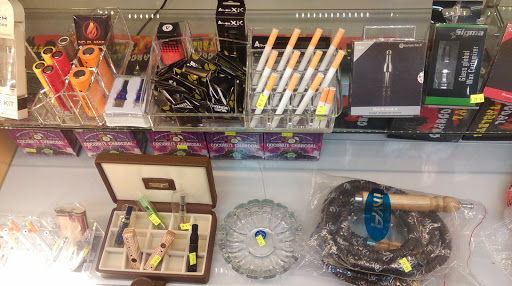 Vaporizer Store «Arlington Vape Tobacco & Hookah», reviews and photos, 1201 S Hayes St, Arlington, VA 22202, USA