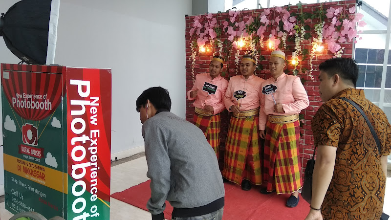 Jasa Pernikahan di Sulawesi Selatan: Temukan Lokasi Pernikahan yang Menakjubkan dengan Kotak Narsis Photobooth