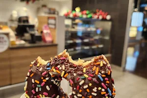 Dunkin’ Donuts image