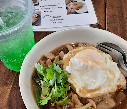 Thai Wang photo
