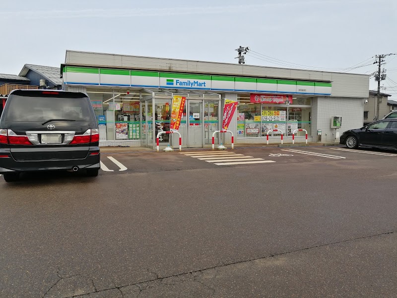 ファミリーマート 長岡蓮潟店